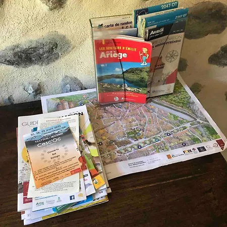 別荘 10 Personnes La Petite Ferme D'en Courtiels