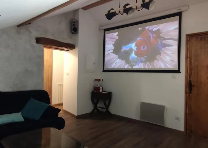 別荘 10 Personnes La Petite Ferme D'en Courtiels *